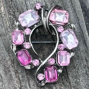 Dazzling Pink Glass Vintage Swirl Brooch/Pendant!
